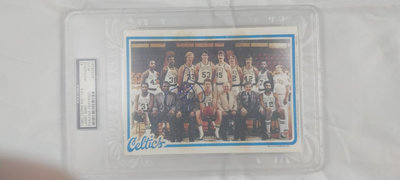 NBA20大傳奇明星Larry Bird跟 籃球之神Michael jordan 公牛隊同時代的最大敵人塞爾提克隊，1980年RC塞爾提克團隊簽名卡PSA鑑定