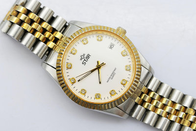 (小蔡二手挖寶網) STAR 石英錶 亮鑽 日期顯示 原廠錶帶 有行走 商品如圖 100元起標 無底價