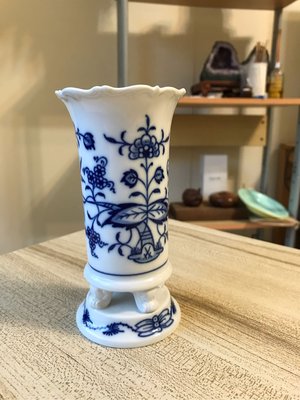 Meissen 麥森 擺件 花瓶 筆筒 四足花瓶 一級品 高14直徑約7 藍洋蔥。 愛買家族（7-5）