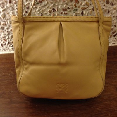 Loewe黃色小羊皮手提包