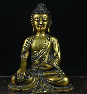 純銅鎏金釋迦摩尼佛像，居家佛堂供奉擺件收藏。30*20*15重量7.3斤3800R-1628