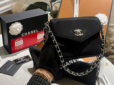 【二手包包】高級緞面Chanel 超耐用的中古包包讓我看看誰還沒有綢緞黑 綢緞藍 綢緞綠 綢緞粉 綢緞灰方盒 NO131997