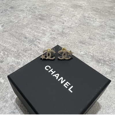 Chanel 星星耳環《精品女王全新＆二手》