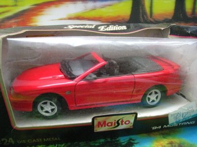 1/24 Ford Mustang GT Convertible 1994 紅 $$$〈 Maisto 〉