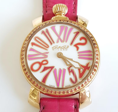 GAGA MILANO MANUALE 系列 【紅色寶石】 時尚女腕錶 原廠盒裝，保證真品  功能正常 超級特價便宜賣