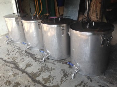 40公升圓形氣密桶、密封桶、儲存桶、儲酒桶、發酵桶、油桶、密封湯桶、密封罐、飼料桶、茶桶