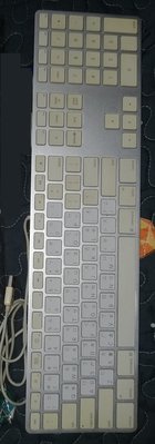 英文版 蘋果APPLE A1243/MB110LLA USB有線鍵盤 數字小鍵盤 超薄超好按 簡易包裝 近全新