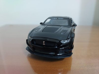 全新盒裝~1:32 ~福特 FORD 野馬 眼鏡蛇 GT500 黑色 合金模型聲光車