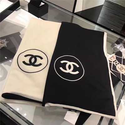 【BLACK A】精品 Chanel Cashmere &amp; Silk 披肩圍巾 黑色／白色