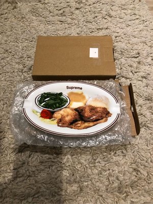 Supreme Chicken Dinner Plate Ashtray 菸灰缸 現貨 台北