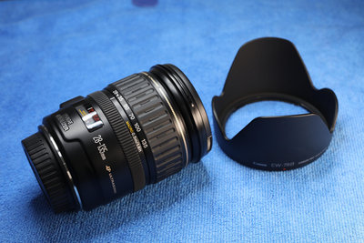 【Canon EF】 28-135mm f3.5-5.6 IS USM 全幅旅遊鏡，9成5新，AF與IS防手震都正常~