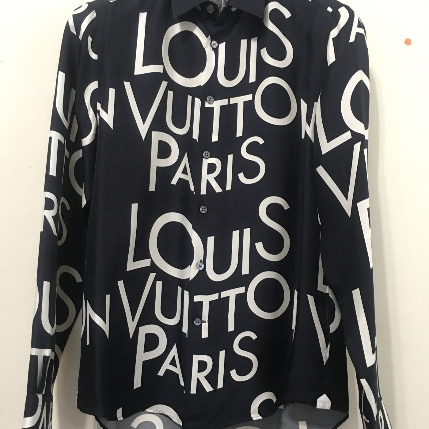 Sautoir Louis Vuitton, disponible en - مجوهرات LE RUBIS