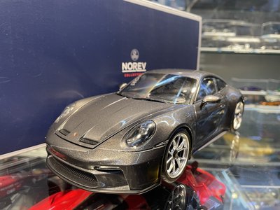 吉華@ 1/18 NOREV Porsche 911 992 GT3 Special Edition 灰色