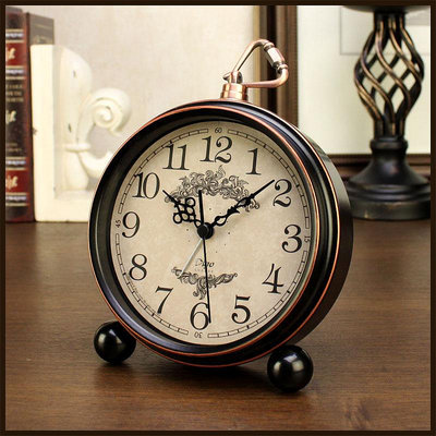 美式小鬧鐘家用床頭靜音座鐘學生桌面臺鐘客廳復古時鐘擺件臺式表