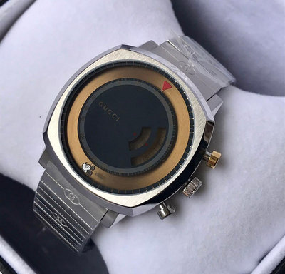 GUCCI Grip 黑色錶盤 銀色不鏽鋼錶帶 石英 男士手錶 YA157307