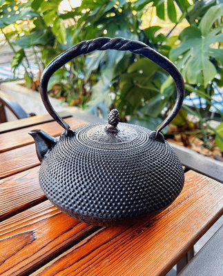 日本舶來品霰紋南部老鐵壺燒水壺圍爐煮茶 釜師金秀作 器型漂亮