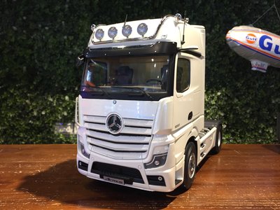 1/18 NZG Mercedes-Benz Actros Gigaspace White 992/40【MGM】