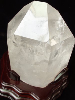 ~shalin-crystal~巴西晶王白水晶骨幹~1.9公斤~晶質清透~質地超優~值得珍藏!