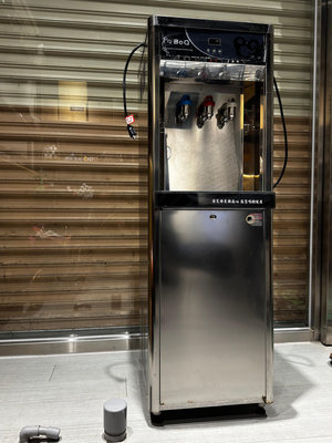 [國王淨水]8800元 二手9成新 落地式 冰溫熱飲水機 已清缸已更換全部濾心 保固同全新機一年