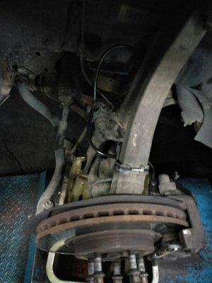 DJD20101021 BENZ W164 ML350 煞車油管更換服務依現場報價為準