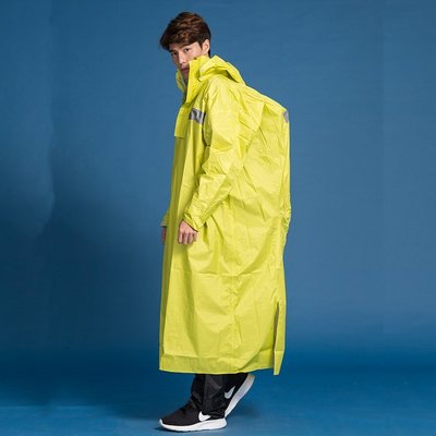 君邁雨衣/藏衫罩背背款，背包太空連身式風雨衣，一件式雨衣，黃