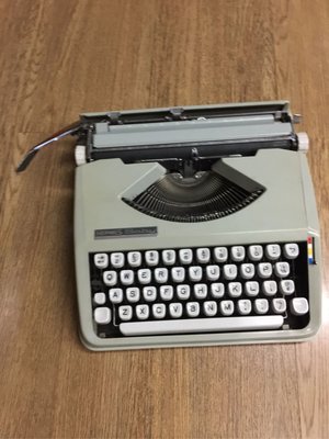 50年古董級西德製HERMÈS BABY打字機