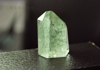 【東采藝術珠寶】天然綠幽靈水晶墜子 柱狀水晶 金字塔 LCR00011 可鑲成 swarovski 施華洛世奇水晶項鍊