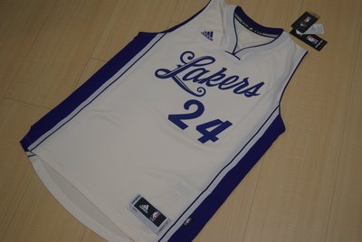 adidas 洛杉磯湖人Lakers Kobe Bryant 柯比布萊恩24號 白紫色聖誕節復古限定Xmas Day球衣