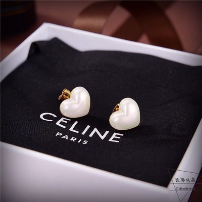 [香港名品]Celine Preclous新品 白色心形獨特設計精緻甜美風耳環 耳釘 耳飾