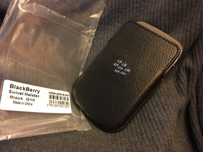 (已售出) Blackberry Q10 副廠合成皮休眠皮套，全新品