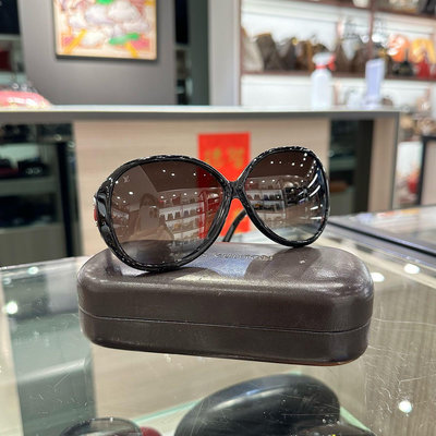 ⭐️ 香榭屋精品店 ⭐️ LV LOUIS VUITTON 黑色膠框側邊銀色S-lock鎖釦裝飾墨鏡 太陽眼鏡 (W2256)