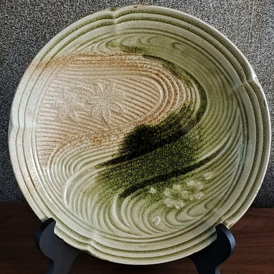 日本周山窯陶胎浮雕綠釉結晶釉盤