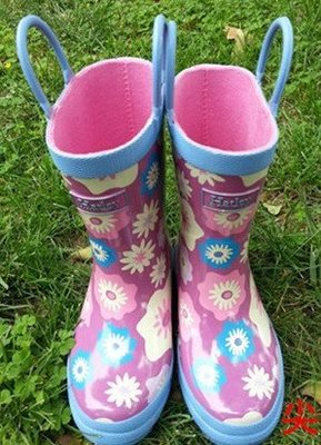 代購 兒童雨鞋 紫色花朵  雨靴 兒童防水運動鞋 時尚風格 童靴 童鞋 雨靴 雨鞋 類似日本Mont bell的風格