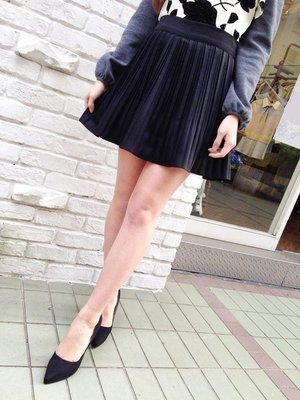 韓國 素面黑色百褶褲裙 百搭黑色褲裙 短裙