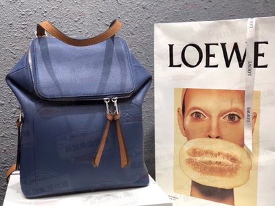【King女王代購】LOEWE Goya Small Backpack 粒狀牛皮 雙肩後背包 校隊藍與棕褐色