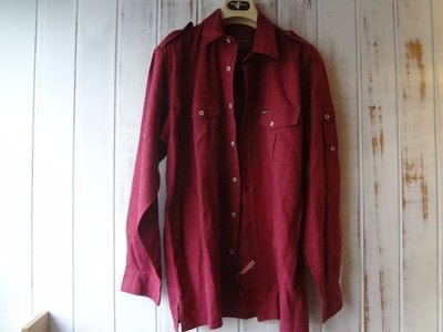 Marlboro Classics MCS 原廠中國製美式工裝款棗紅色棉麻混紡素色長袖襯衫L號(L035)