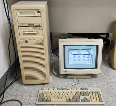 Leo牌486古董電腦 運作正常