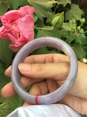 A+天然 紫羅蘭 翡翠玉鐲～窄版～《瑞紫2款》～手圍18.5號～內徑徑58mm寬12厚8mm，「紅翡綠翠紫為貴！」紫玉鐲～紫翡玉鐲、紫翠玉鐲！～｛熊寶貝珠寶｝～