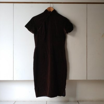 【米倉】（已售）阿嬤的衣服！手工訂製 深咖啡色短袖絨布旗袍 vintage復古 古著 二手衣/戲服/道具服