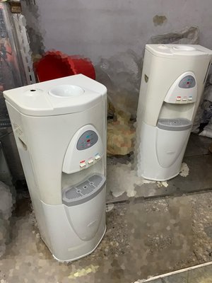 【飲水機小舖】二手飲水機 中古飲水機 冰溫熱落地 瓶裝水14
