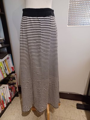 LOWRYS FARM ♥日本品牌♥ 黑白橫條紋  鬆緊腰設計  棉質長裙  激安價990元(不議價喔)