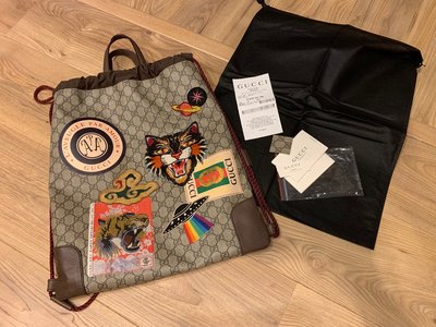 Gucci 473872 GG Supreme drawstring backpack 徽章 後背包