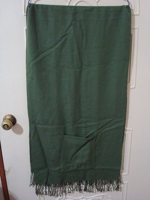 出清大降價 溫暖舒適手感橄欖綠口袋毛料圍巾披巾(Zara,H&amp;M,bershka,forever21)