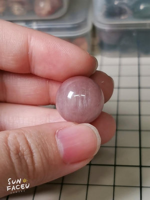16.3mm偏粉色 兔毛帶貓眼水晶球