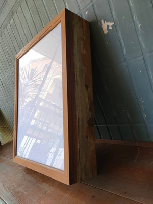 早期 壁崁式 壓克力 木箱 壁掛 燈箱 . 也可直立於地面或桌上 . 55/45/12 . 出貨 會安裝 黃光 層板燈