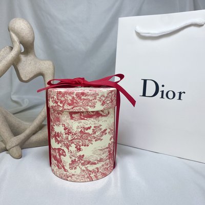 迪奧Dior大號紅色茹伊印花繡球花香氛香薰蠟燭禮盒裝喬遷禮280g，配專櫃手提袋