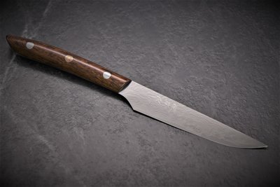 💖 佐治武士 💖【 R2粉末鋼 沙漠鐵木柄 牛排刀 12cm  】越前日本製  廚房刀具 八煌刃物