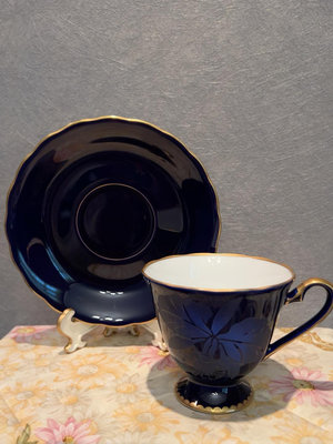 日本香蘭社帝王藍磨砂蝴蝶蘭咖啡杯
