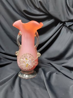 早期玻璃花瓶一支