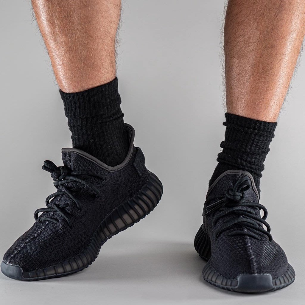 ADIDAS YEEZY BOOST 350 V2 ONYX HQ4540 黑瑪瑙側邊透明| Yahoo奇摩拍賣